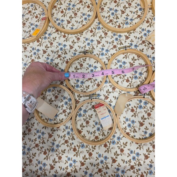 18- Embroidery Hoops Bulk Lot‎ Wood Craft Art Supplies 4 5 10 in. Knit Cross - Picture 2 of 4